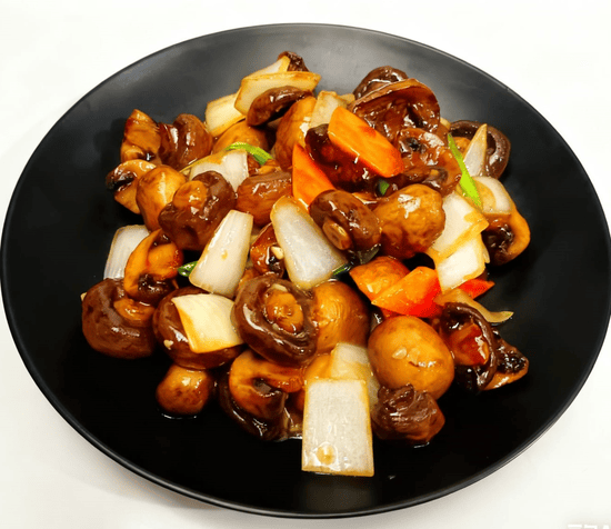 Pan - Fried Mushroom With Garlic Sauce 